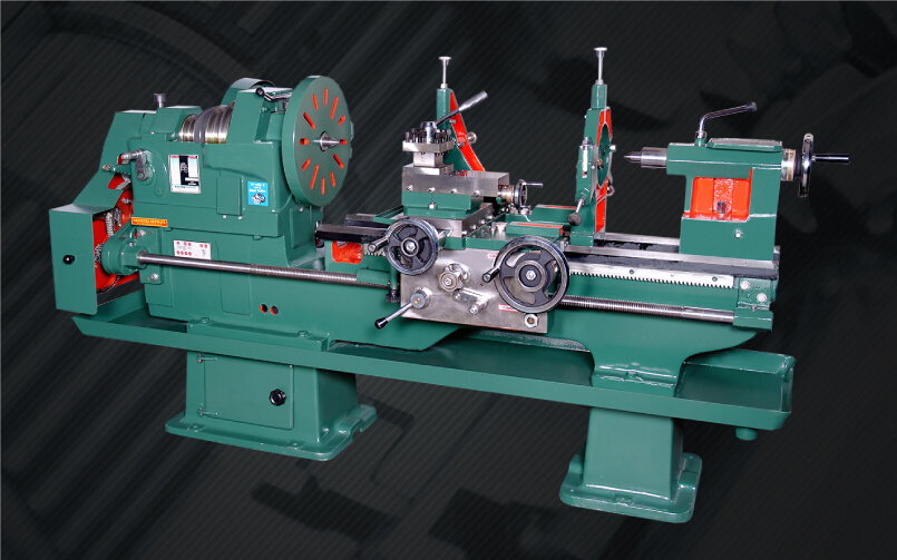 HEAVY DUTY LATHE MACHINE